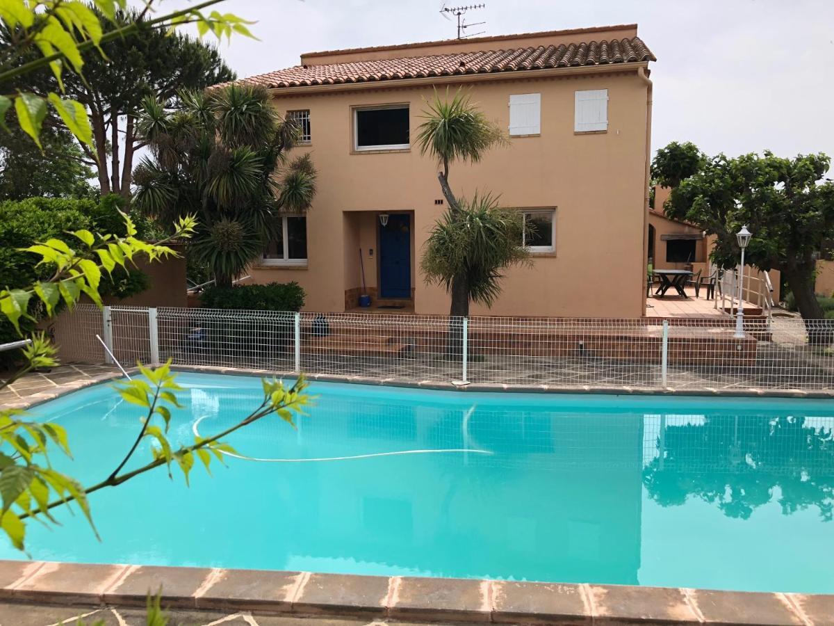 Belle Villa Avec Piscine Sainte-Marie-la-Mer Bagian luar foto